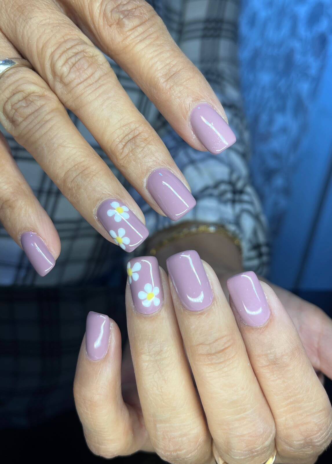 Luxury nail extensions in Gurgaon at Nail Artists Nail Salon & Academy